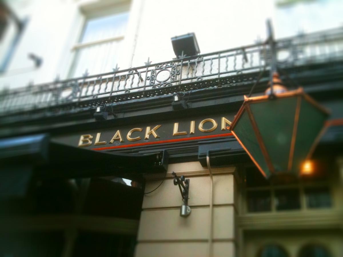 Surbiton 黑狮子旅馆酒店 外观 照片